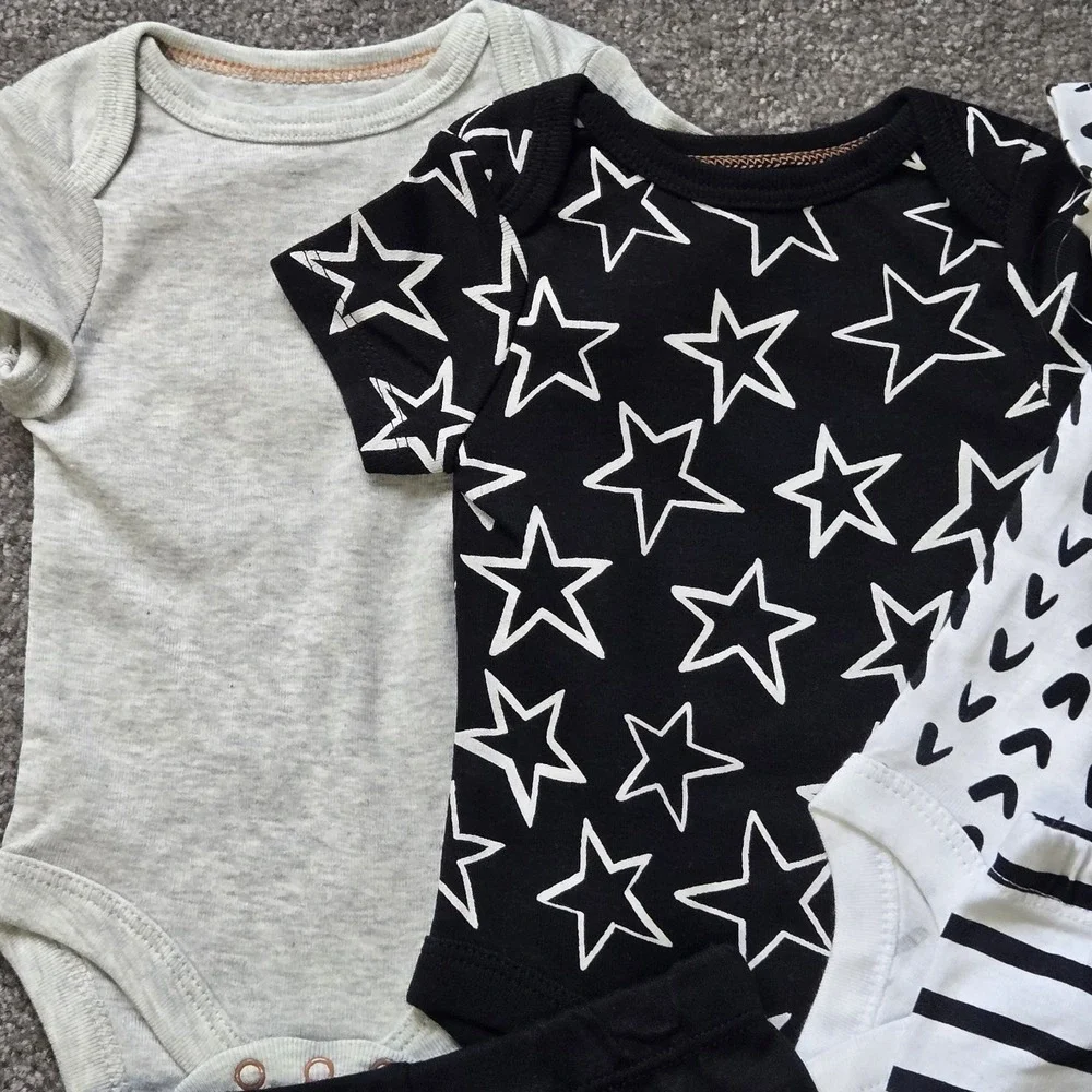 Cloud Nine Newborn-3 Month One Piece & 0-3 Month Pants Mix‎ Match Set NWOT